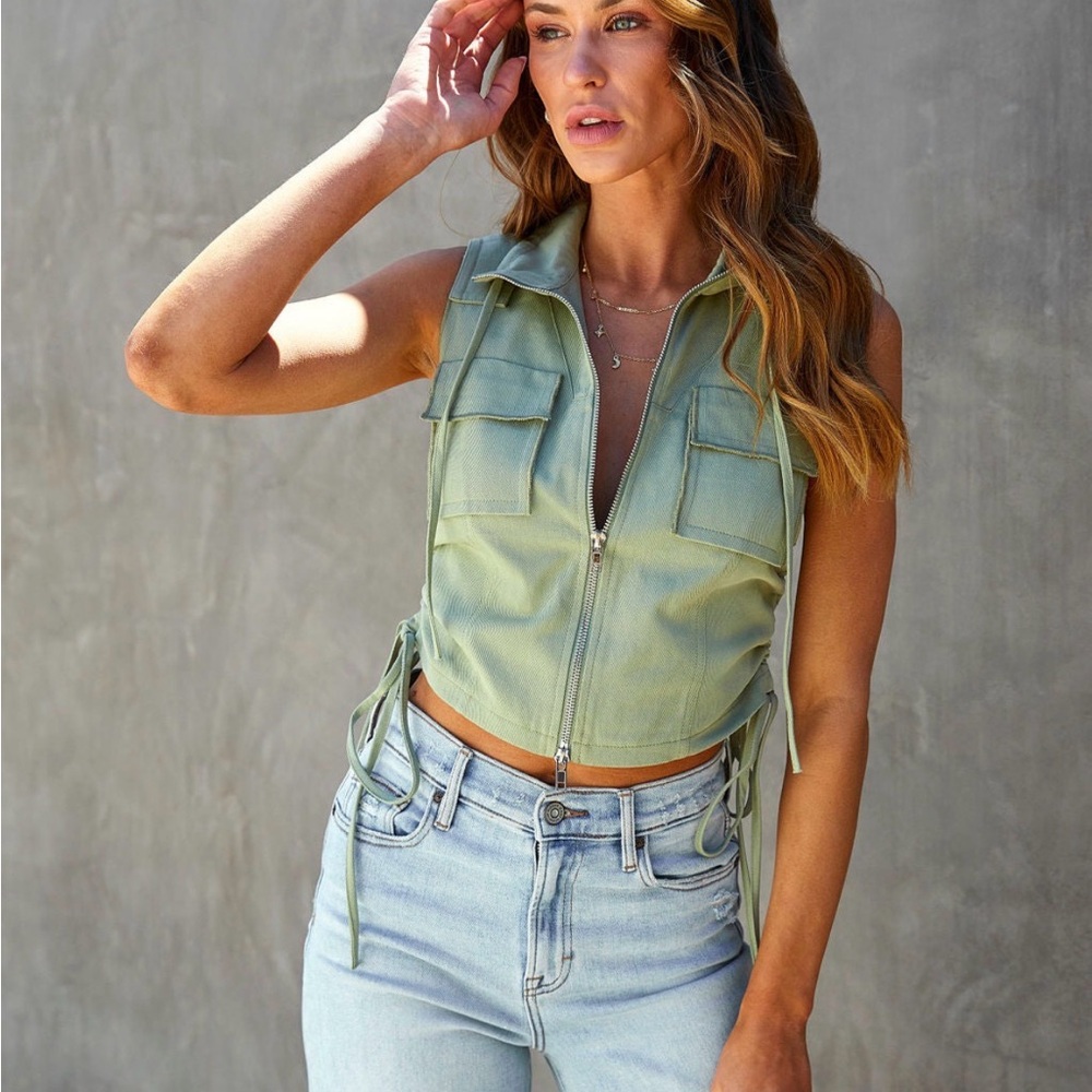 Beige Sleeveless Zip-Up Vest